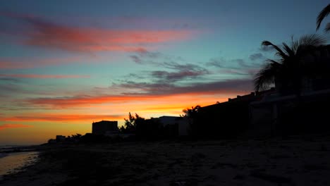 Fortschritt-Morgendämmerung-Sonnenaufgang-Am-Strand