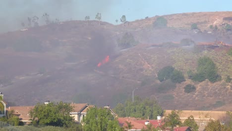 一场森林大火在西米山谷附近的洛杉矶ventura县加利福尼亚州2