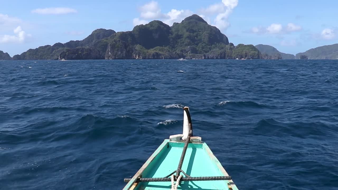 엘 니도, 팔라완, 필리핀 - 섬 을 향해 항해 하는 배