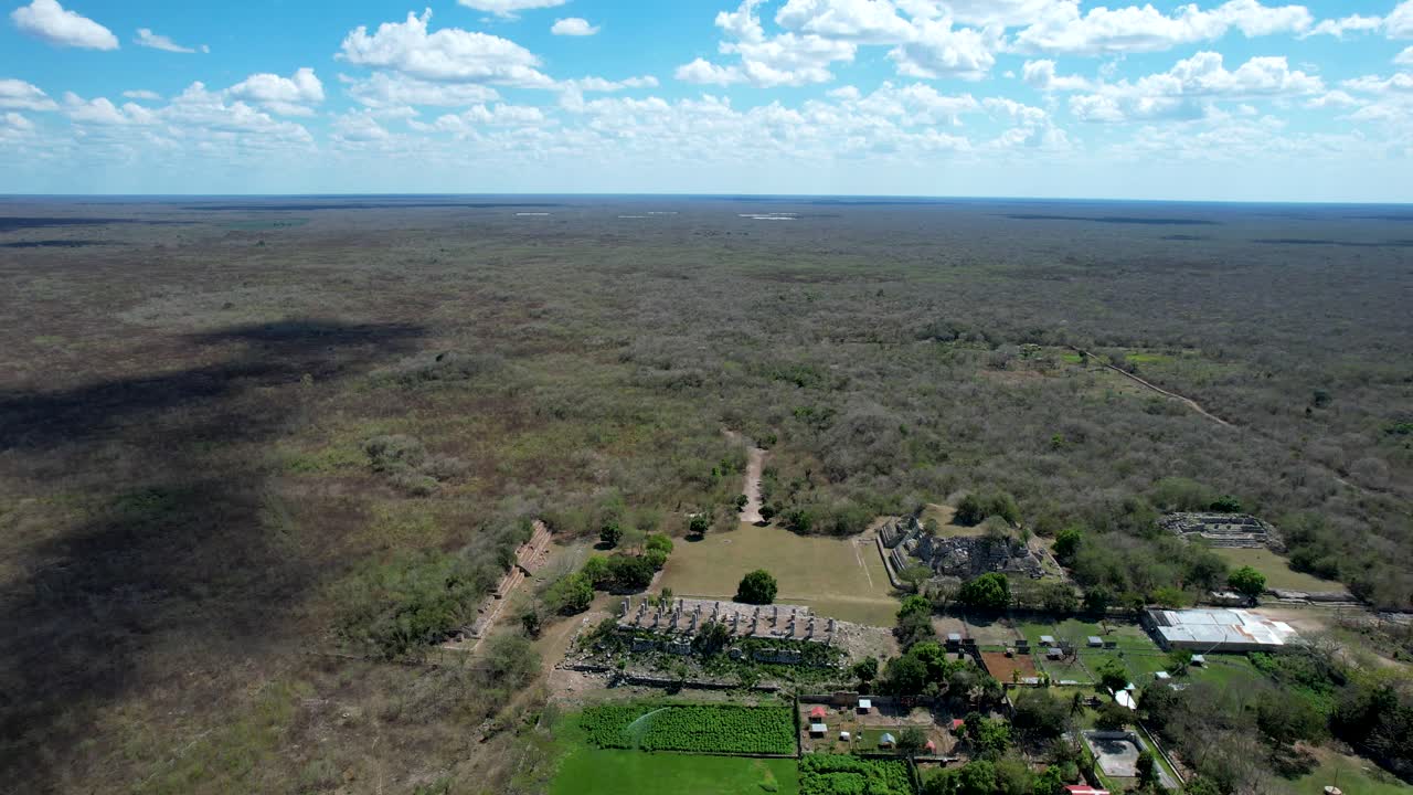 fotografía aérea de las ruinas mayas en yucatán, méxico