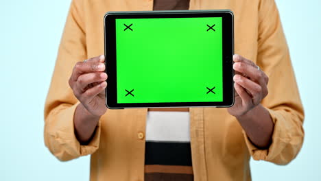 Tablet-mockup,-green-screen-display