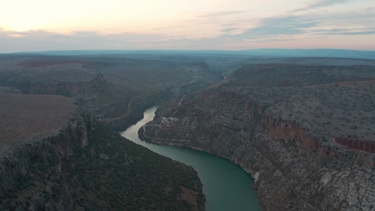 가지안테프의 칼레 (rumkale) 에 대한 공중 사진 - 터키에서 4k 영상
