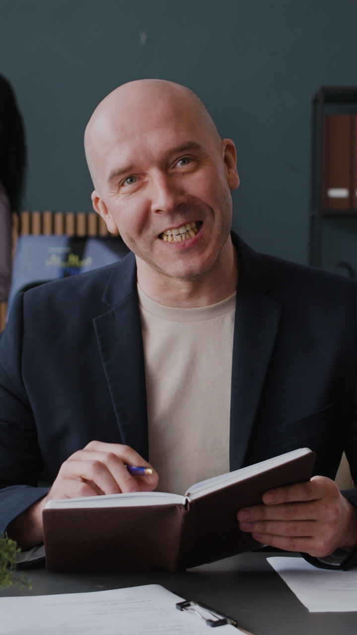 비즈니스 회의 또는 인터뷰