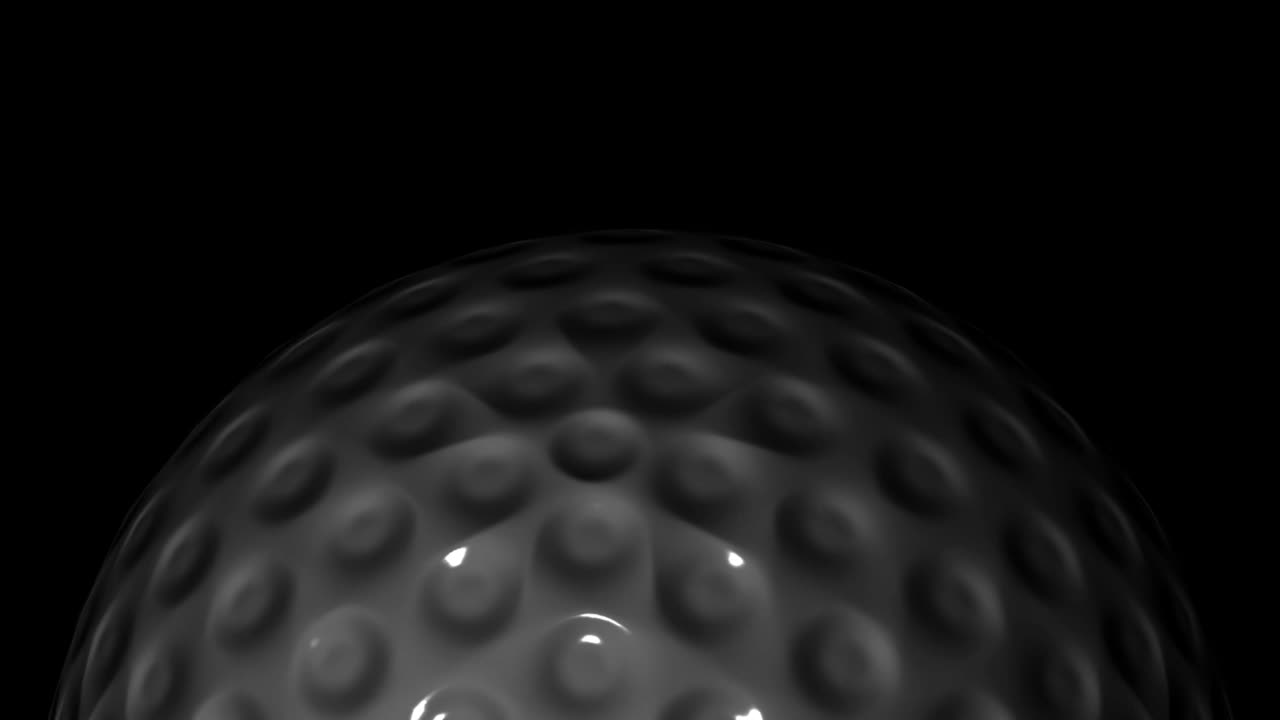 Golfbal roteert snel op zwarte achtergrond. 3D-animatie
