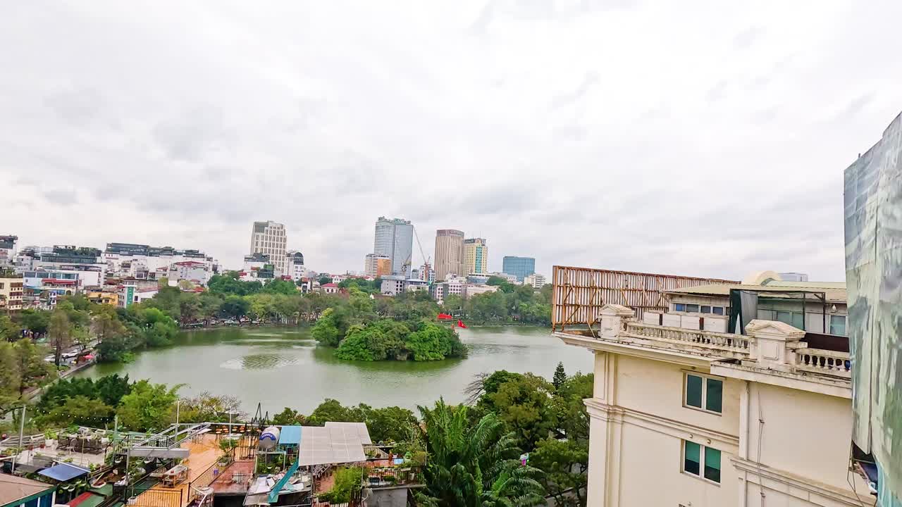 vista panorámica del paisaje urbano y el lago de hanoi