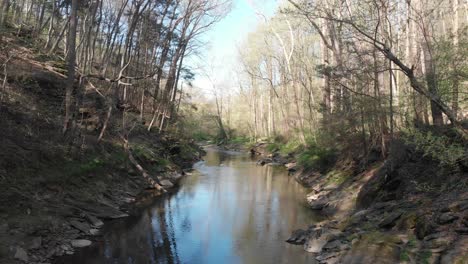 Pennsylvania-Spring-Creek-Southern-Lancaster-County-In-Conestoga-River-Creek-Hole-Wasserstelle-Badestelle-Erholung-Blüten-Felsklippen