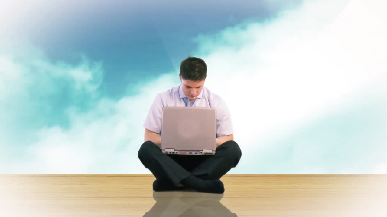 노트북에서 일하는 사업가