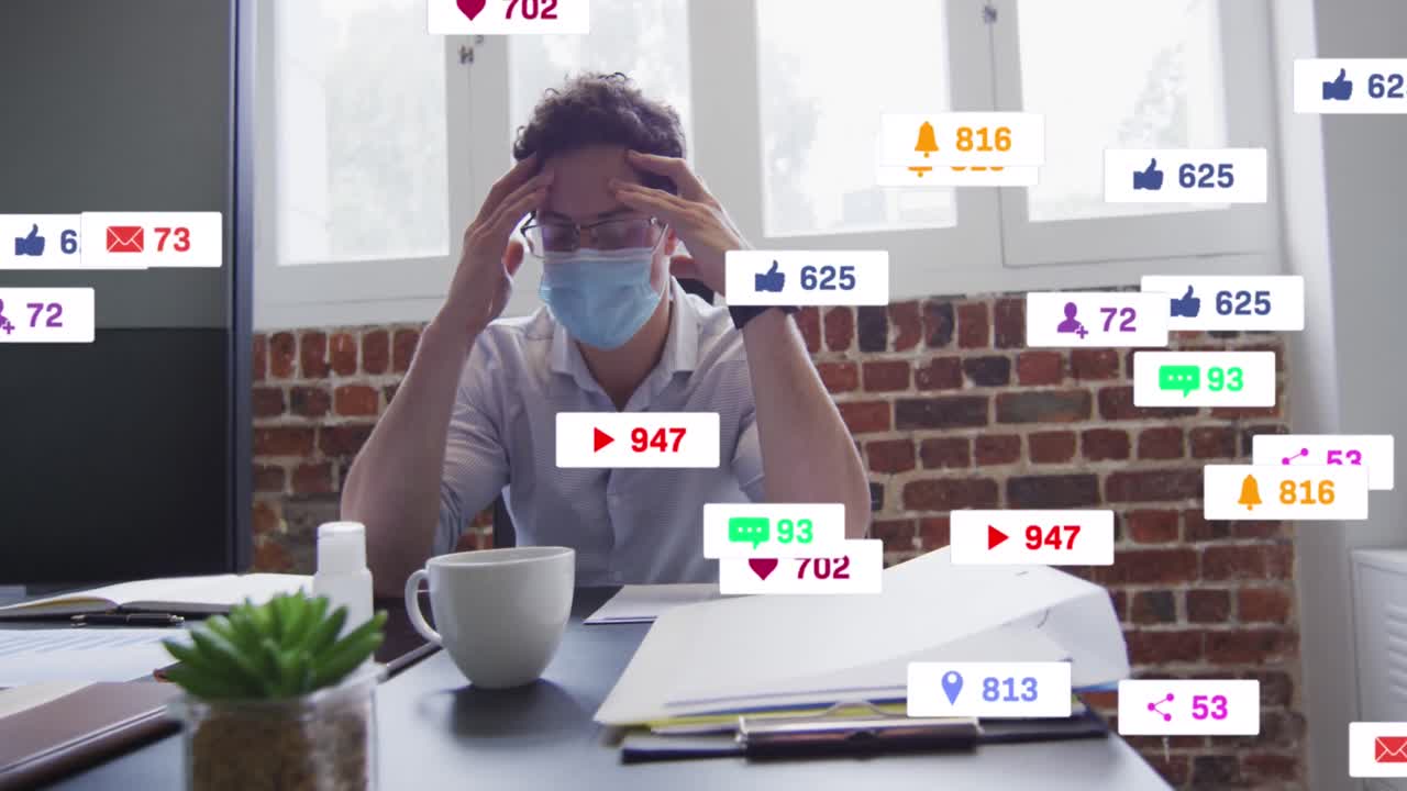 얼굴 마스크를 쓰고 있는 백인 사업가에 대한 소셜 미디어 아이콘의 애니메이션