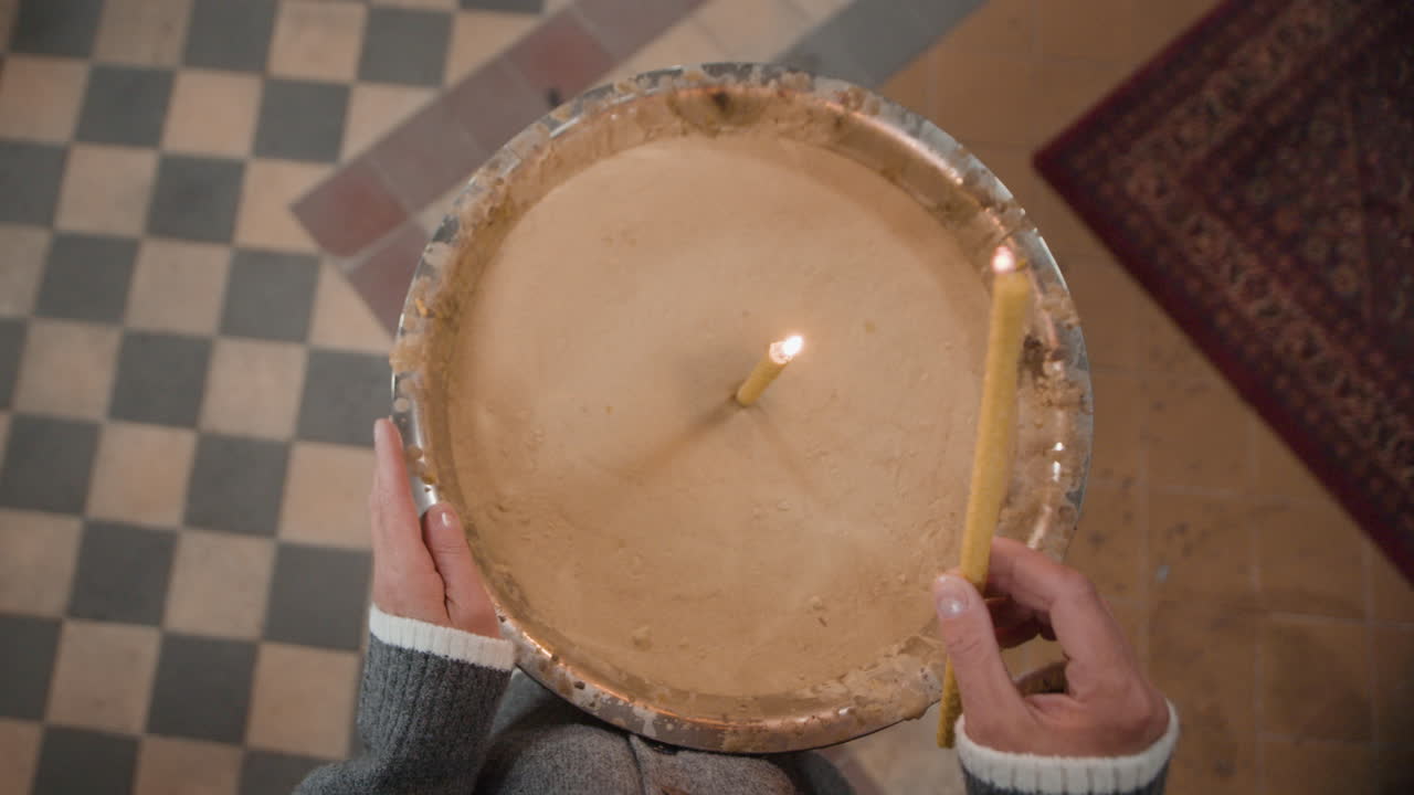 velas en una iglesia