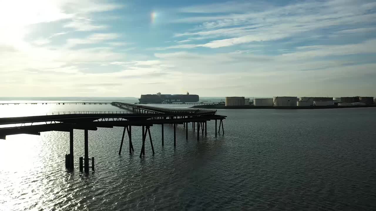 항공 : 흠 거대한 배