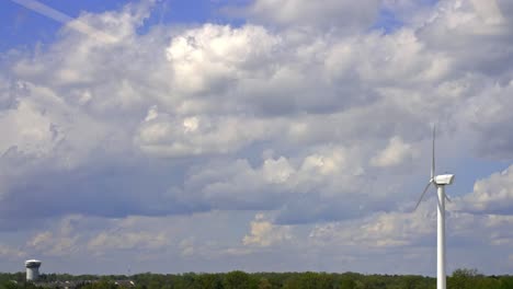 Windmühle-Neben-Dem-Weiten-Himmel