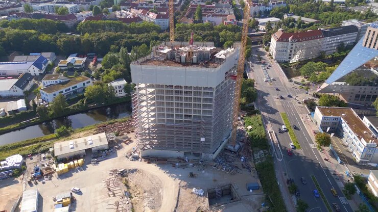 Construção do arranha-céus Estrel em Berlim