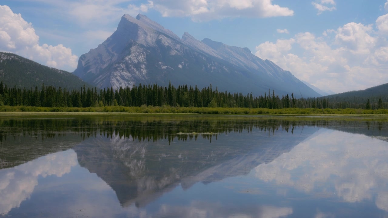 Laghi Vermilion e Monte Rundle nel Parco Nazionale di Banff, Canada
