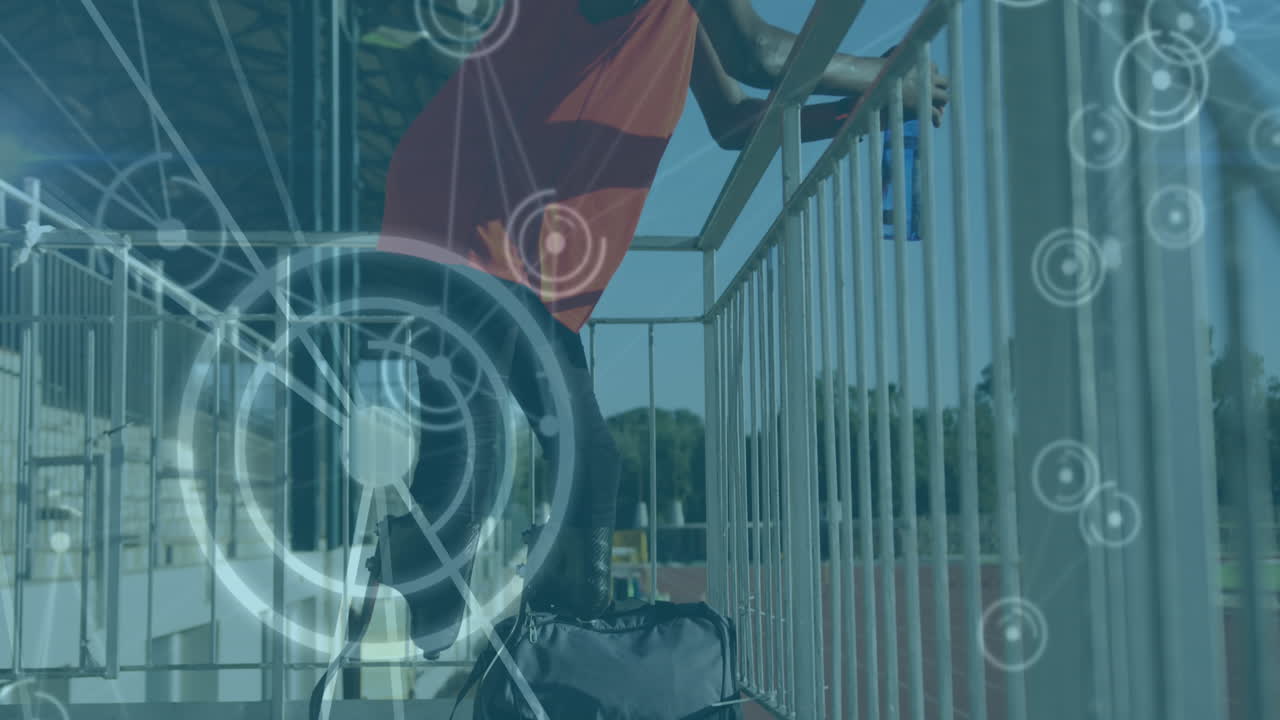 animación del procesamiento de datos digitales sobre un atleta masculino discapacitado con cuchillas de correr bebiendo agua