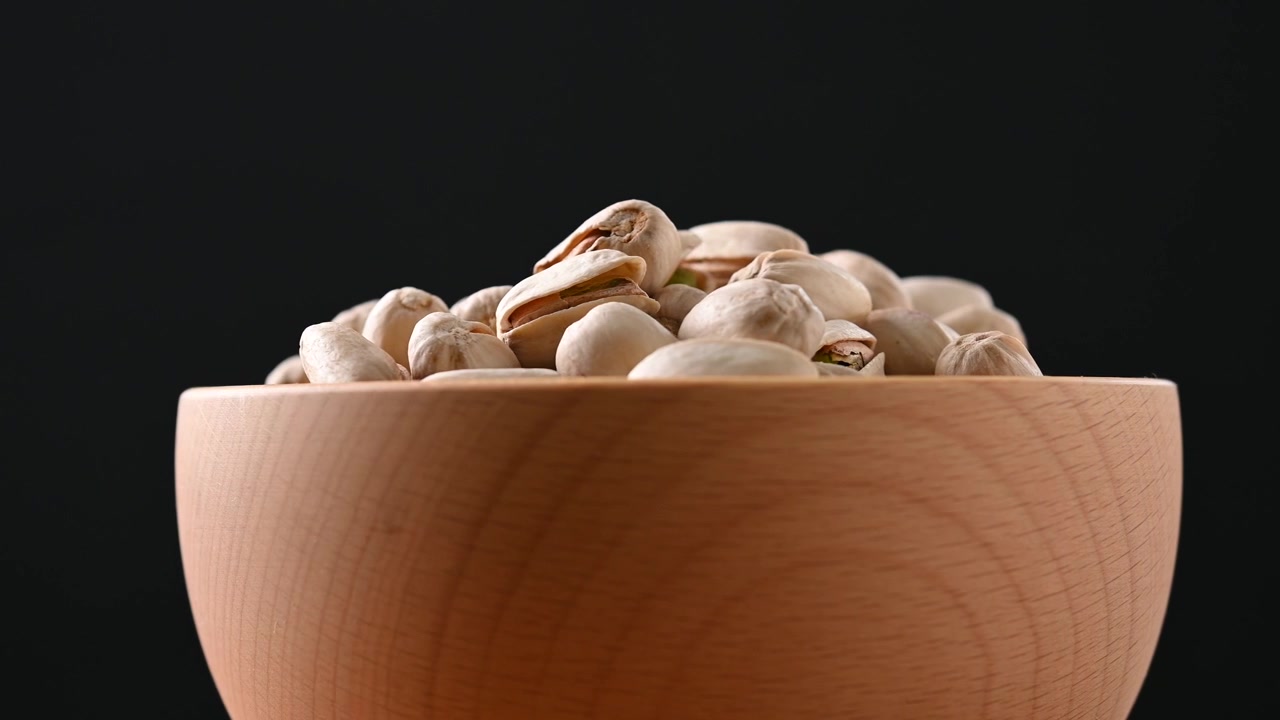 Rotating pistachio