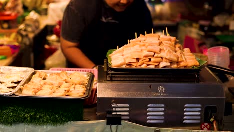 salmon grilling at khlong lat mayom market