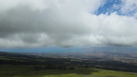 hawaii isla de maui paisaje en la base del volcán haleakala - antena