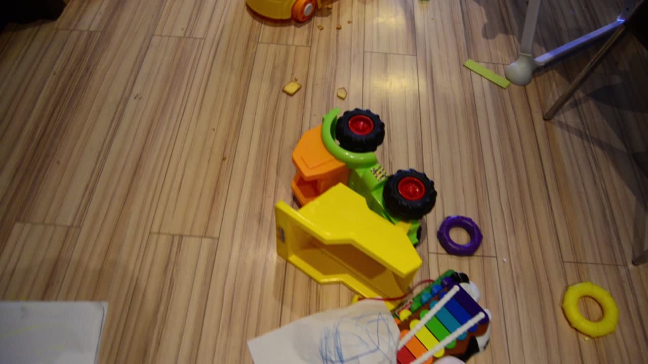 completo desorden en toda la casa