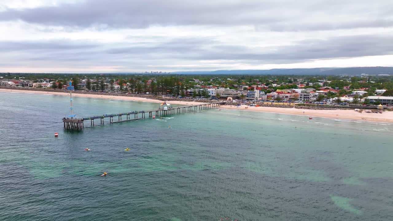 브라이튼 부두의 시네마틱 드론