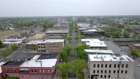 centro de michigan city, indiana com vídeo de drone em movimento