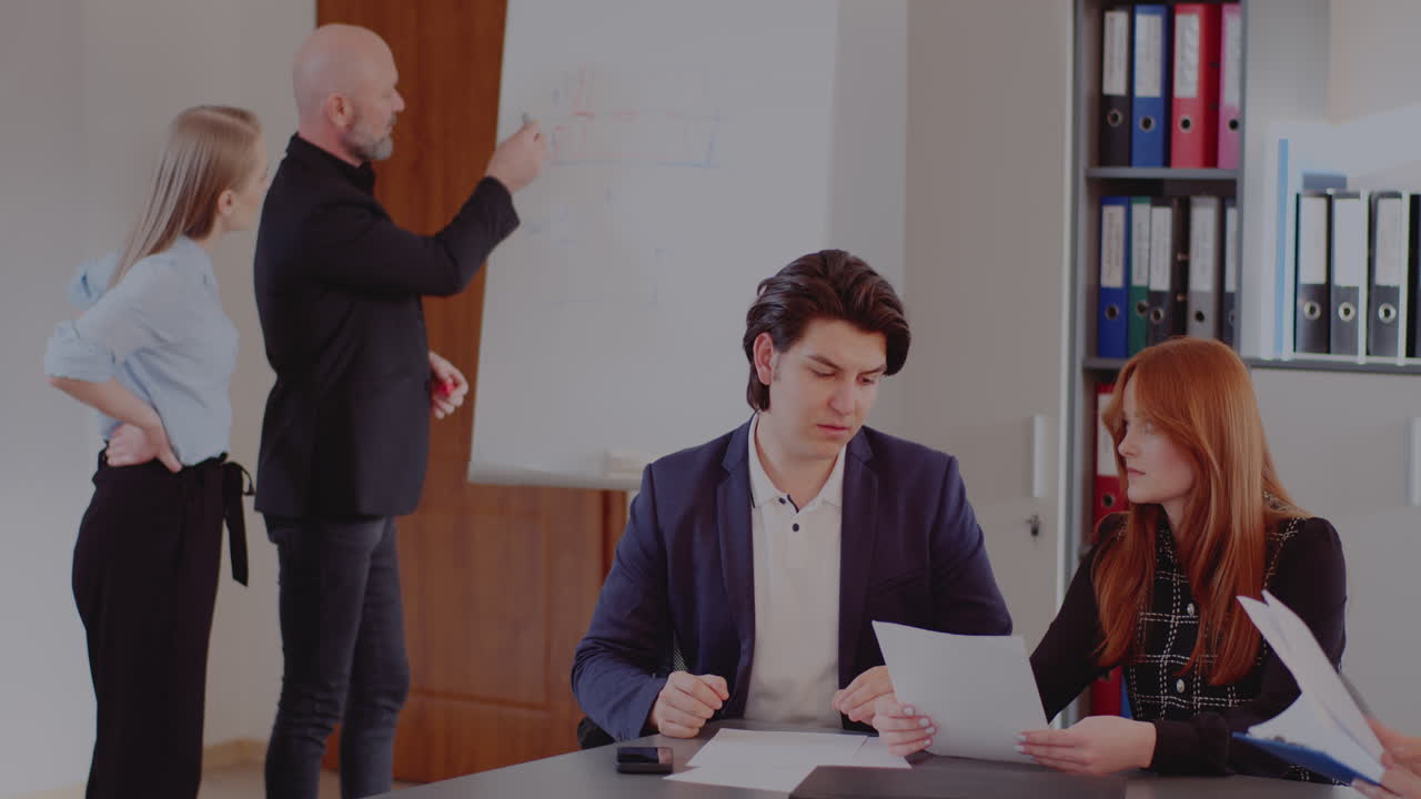 현대적 인 사무실 에서 사업 회의