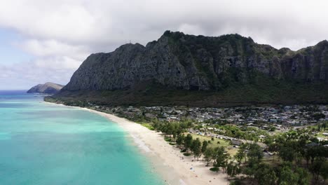 Drone-shot-of-Waimānalo-on-Hawaii's-Oahu-island