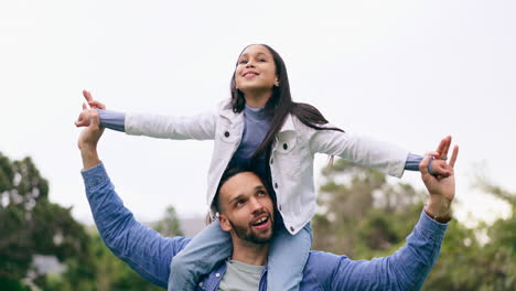 Huckepack,-Park-Und-Vater-Mit-Kind