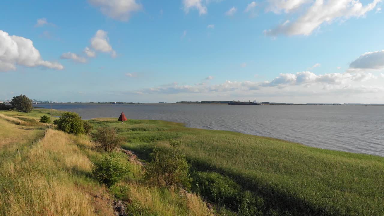 네덜란드 릴란드-4에서 찍은 드론 샷