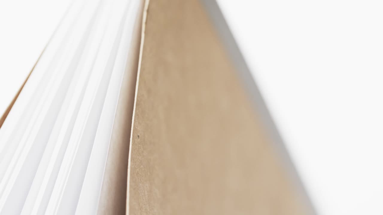 책 페이지의 마이크로와  ⁇  배경에 복사 공간