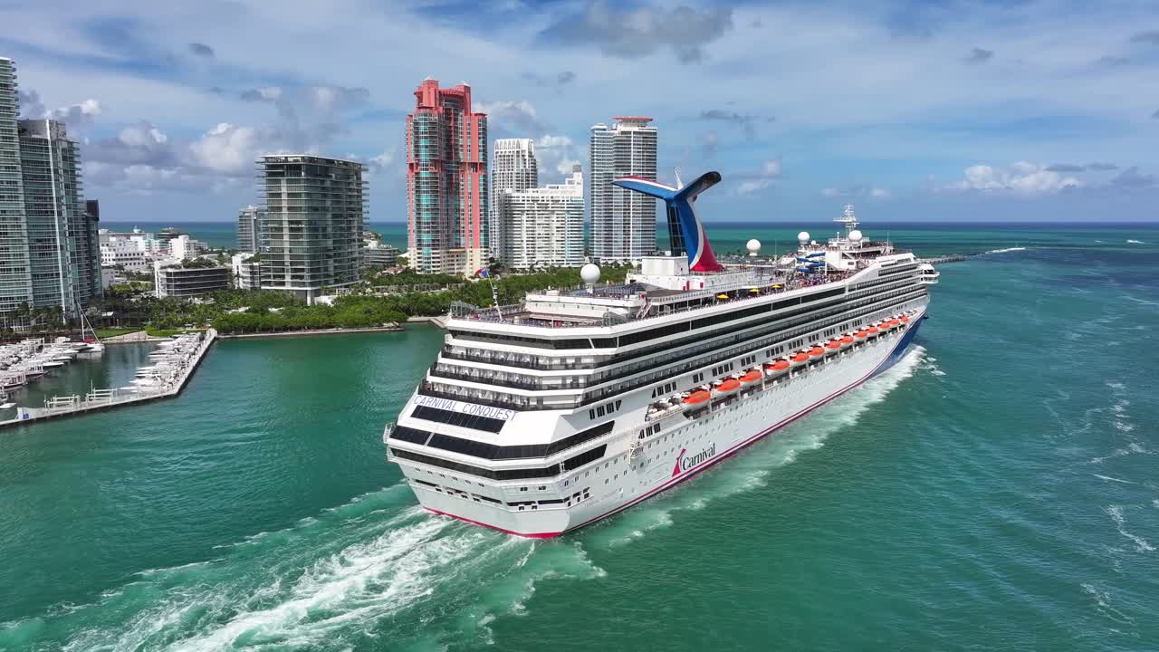 Carnival Conquest Cruise Ship in Miami