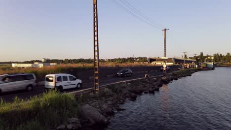 traffic on the pontoon bridge.