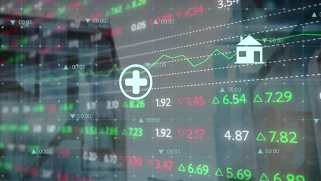animación de iconos digitales y procesamiento de datos del mercado de valores contra edificios altos.