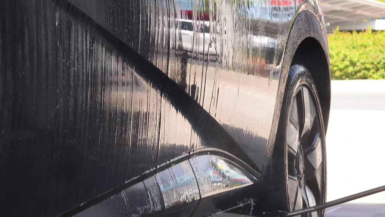 진행 중인 자동차 세탁