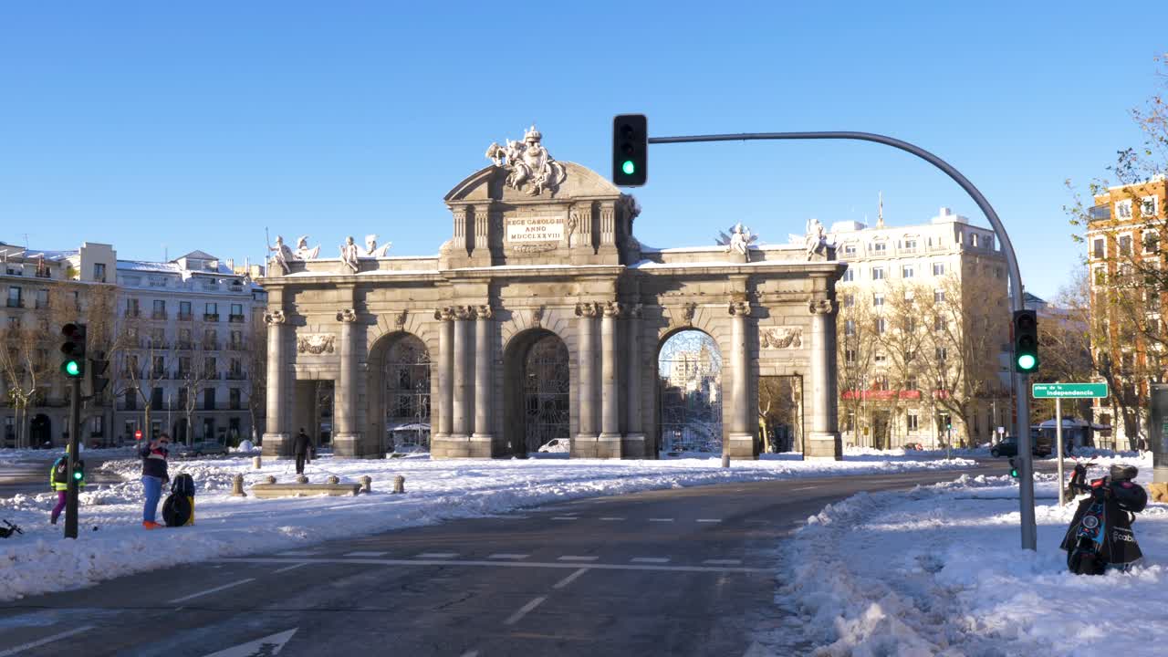 Puerta de Alcalá Stand Quiet Due to Heavy Snowfall in Madrid