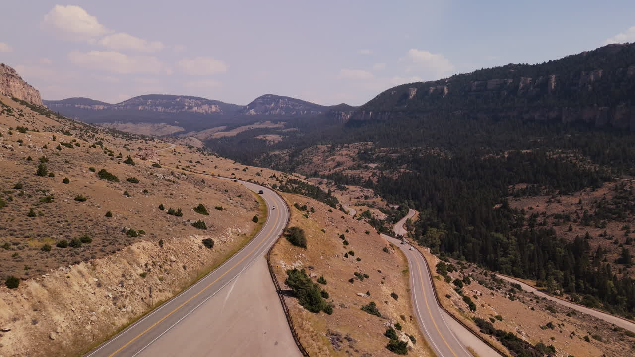 산악 고속도로 경치 드라이브
