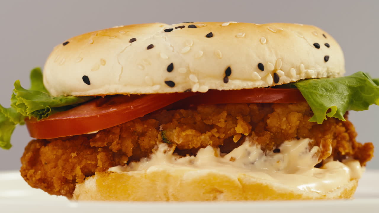 Sándwich de pollo frito crujiente