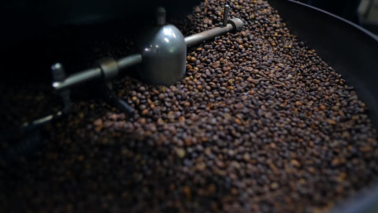 기 기계 에 있는 커피 콩