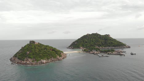 Vista-Aérea-De-La-Isla-De-Koh-Nang-Yuan,-Koh-Tao,-Tailandia