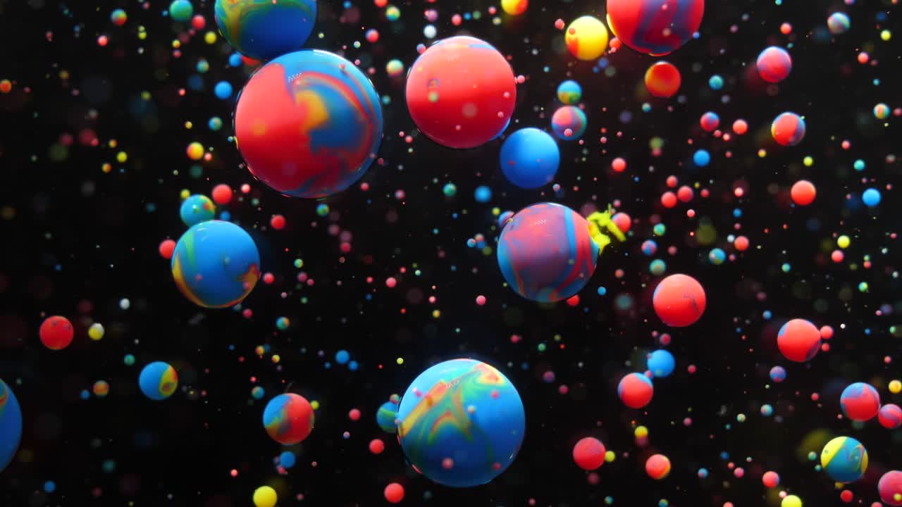 красочные пузырьки масла красивая акриловая краска вселенная цвет движется многоцветный. фантастическая гипнотическая поверхность. гравитационная метаморфоза пузырьи ярких цветов движутся поверхностью масла. химическая реакция.