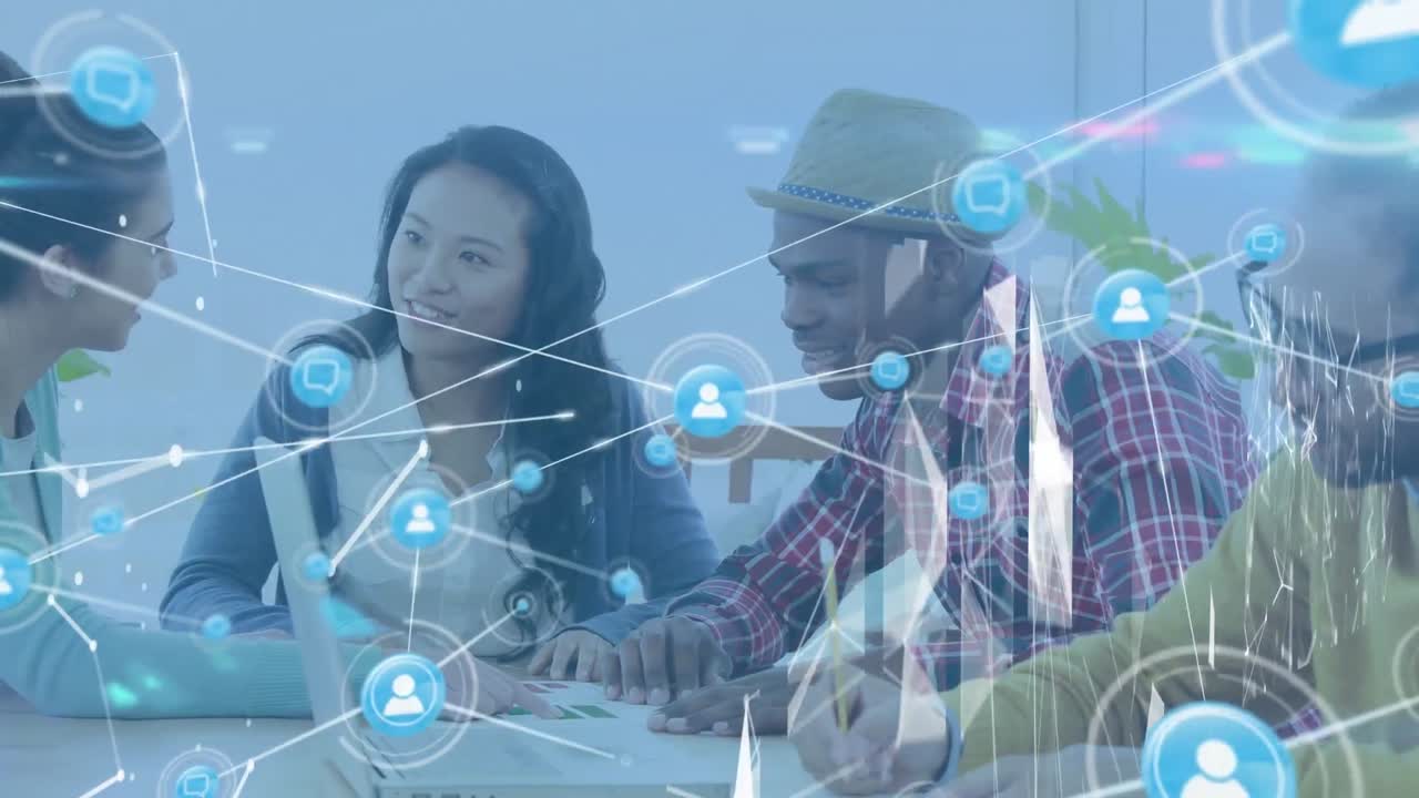 회의에서 다양한 사업가들과의 아이콘과의 연결 네트워크의 애니메이션