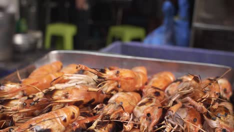 tracking over grilled shrimp