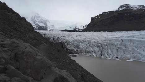 imágenes sobre el glaciar svinafellsjokull
