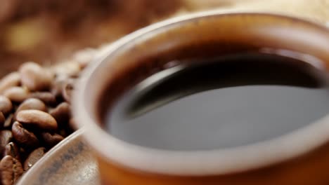 Kaffee-Mit-Gerösteten-Kaffeebohnen