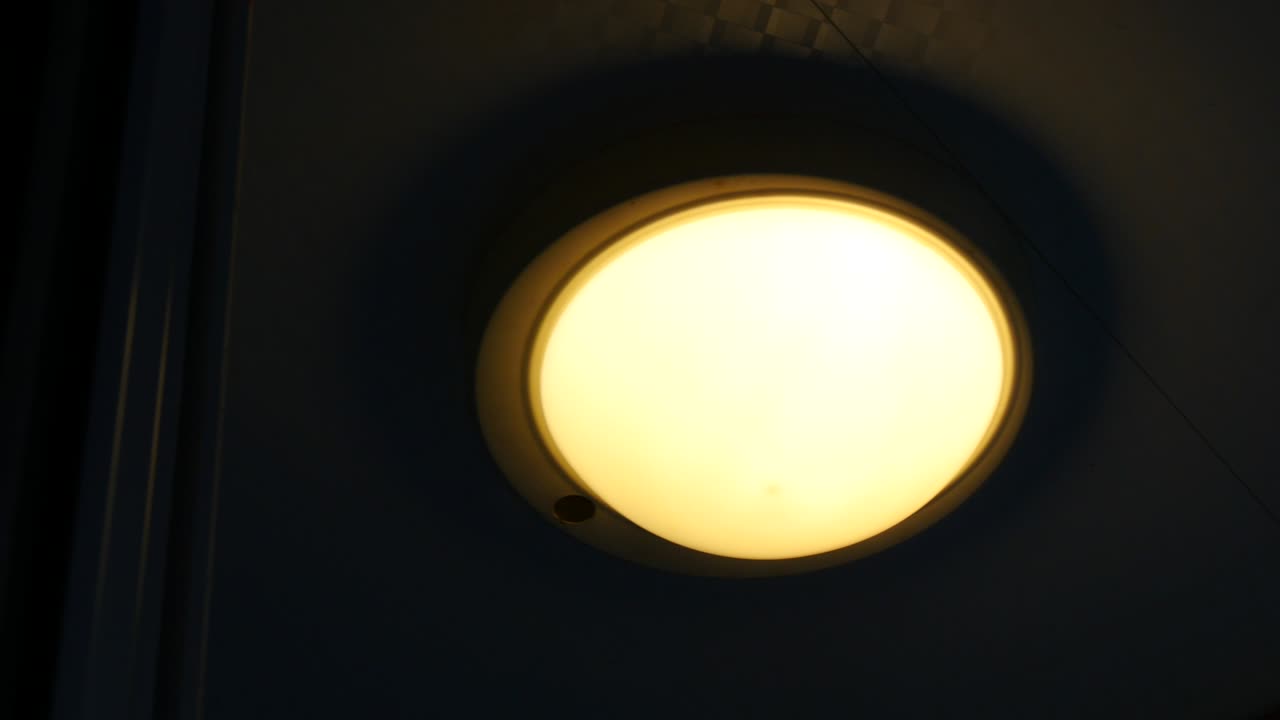 Turn on the Ceiling light