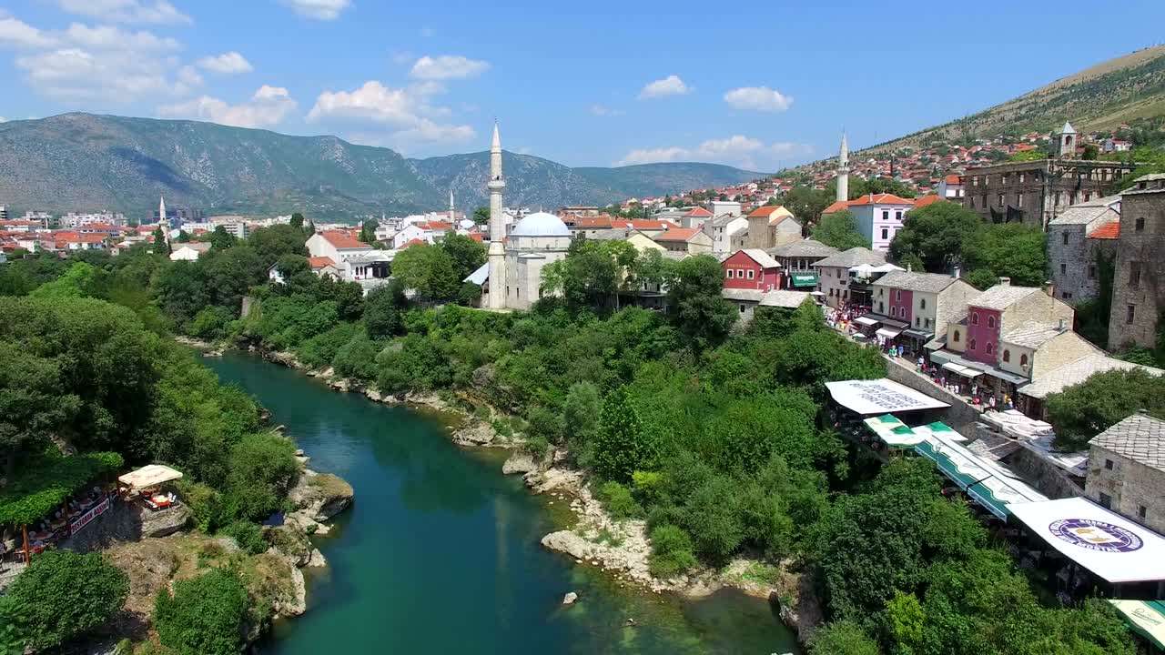 vista aérea de mostar, bosnia y herzegovina
