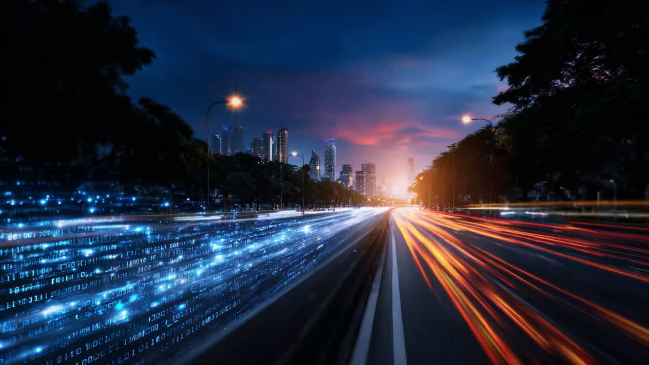 Un'affascinante transizione dal crepuscolo alla notte, che mette in mostra un vivace paesaggio urbano illuminato da scie luminose di luce provenienti dai veicoli in movimento, sullo sfondo di un flusso di dati digitali che scorre attraverso la scena
