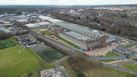 royal mint printing works en debden, essex, reino unido, vista aérea de drones