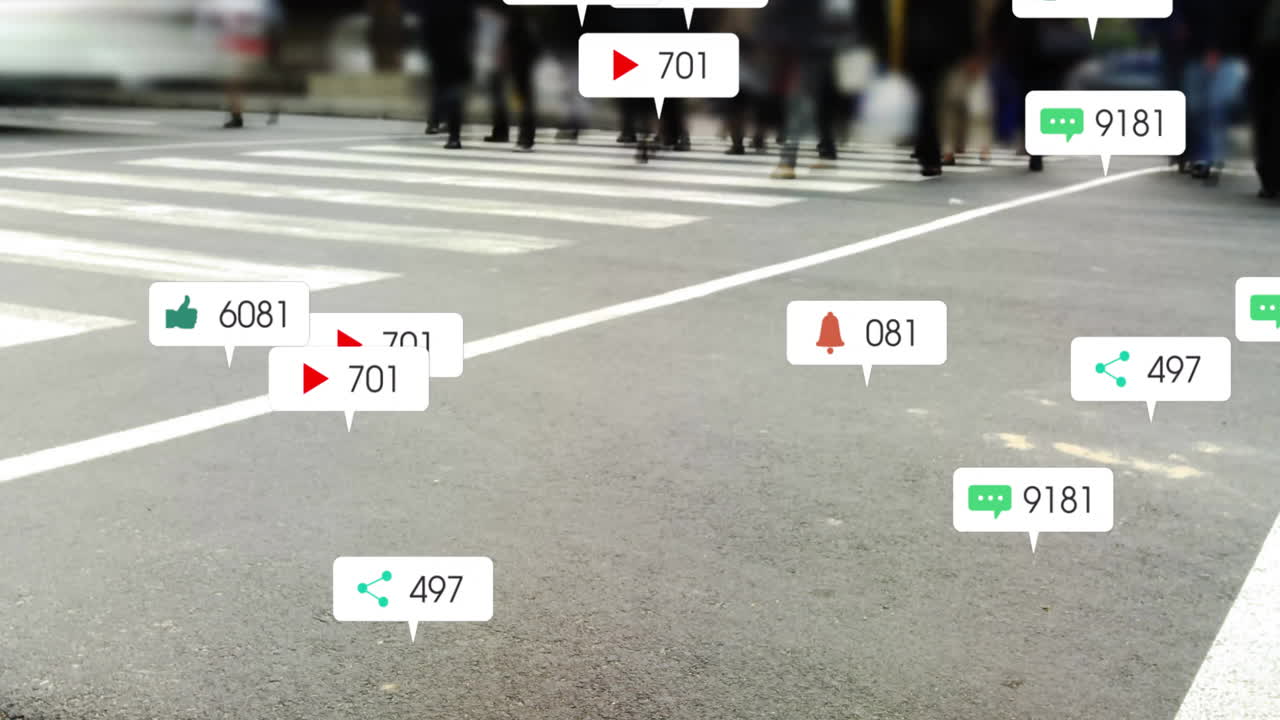 소셜 미디어 아이콘의 애니메이션 및 빠른 트래픽을 통해 데이터 처리