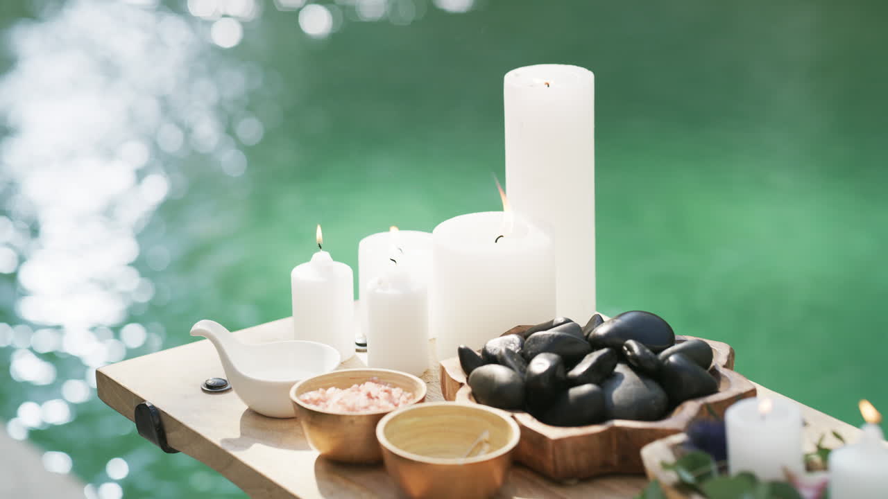 스트레스 없는 하루 를 보내는 데 도움 이 되는 향기 와 돌