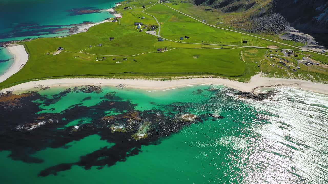 비치 로포텐 제도는 노르웨이의 노르드랜드 카운티에 있는 군도이다.